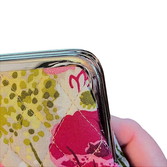 Vera Bradley Clutch Wallet Made Me Blush Flowal Closure Quilted Double Kisslock - Picture 6 of 9